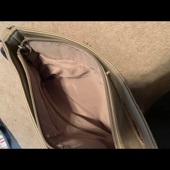 Purses/wallets - Picture 1 of 7